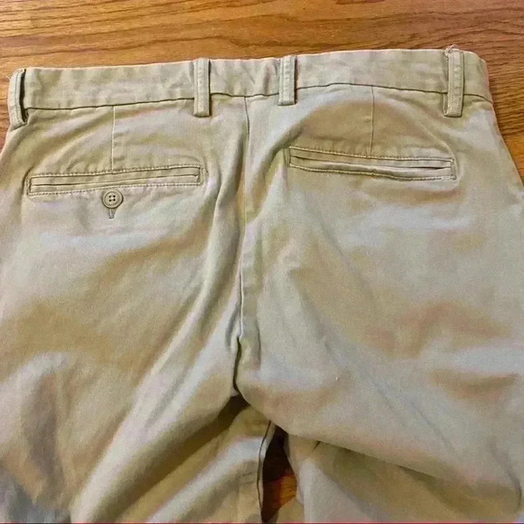 Old Navy khaki 30X32 - Picture 2 of 5